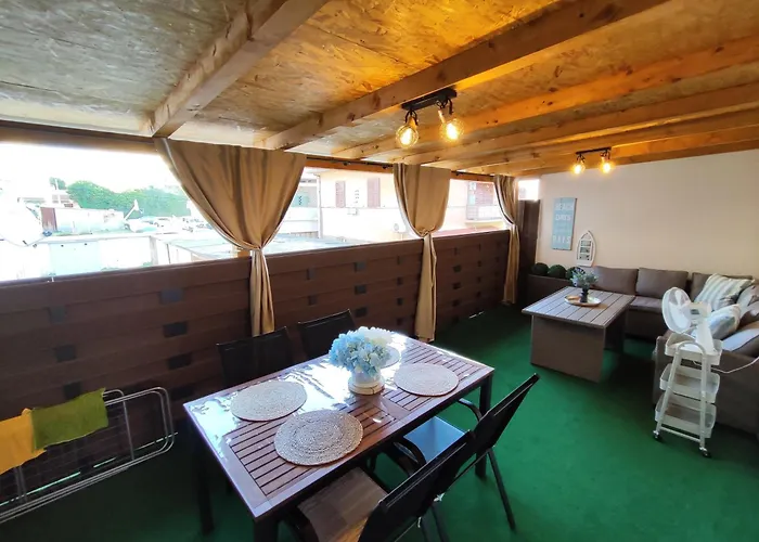 Apartman Seafront Luna *